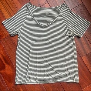 American Eagle Outfitters Gray and White Striped V Neck T-Shirt😎